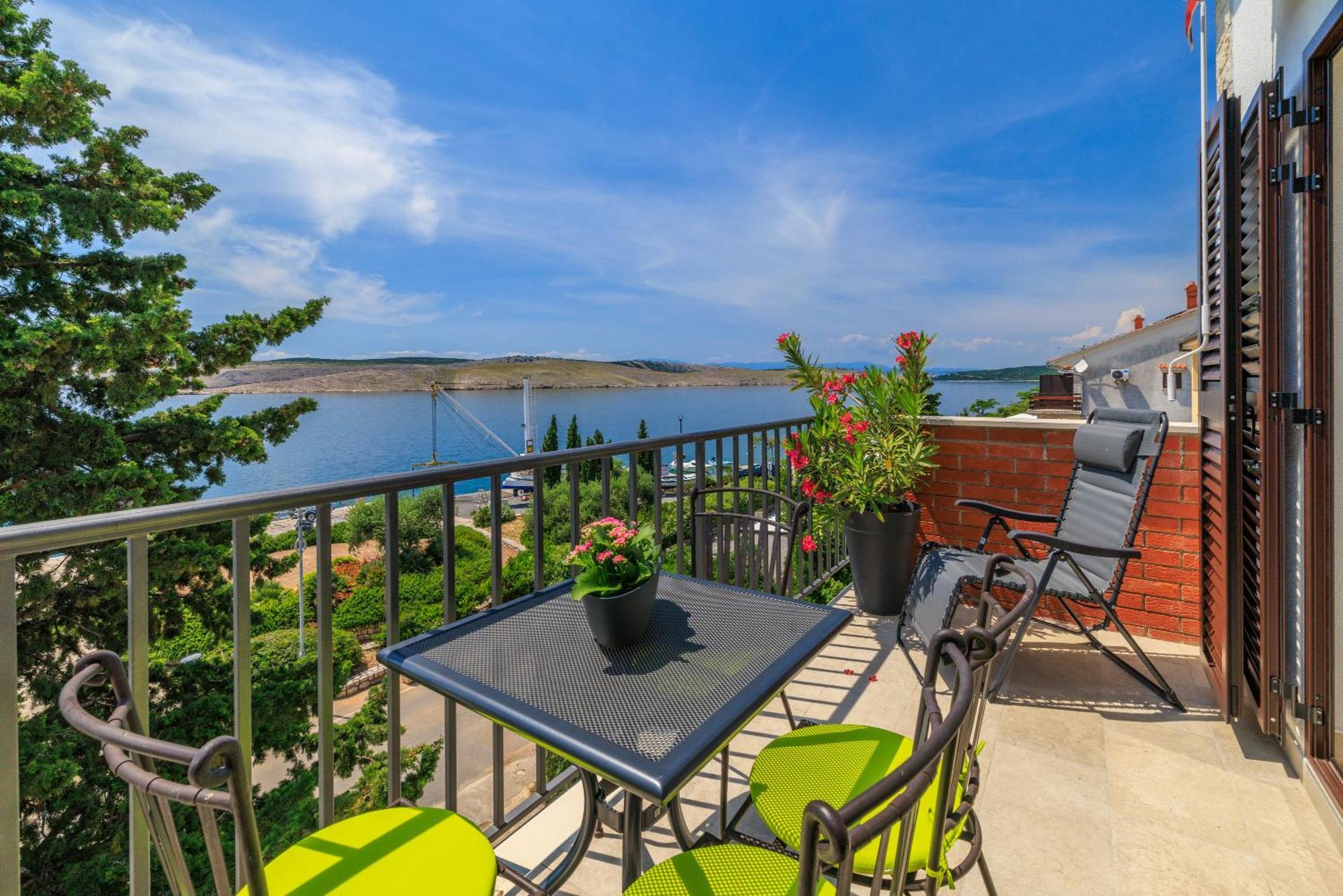 Apartmani Viktorija Jadranovo Buitenkant foto